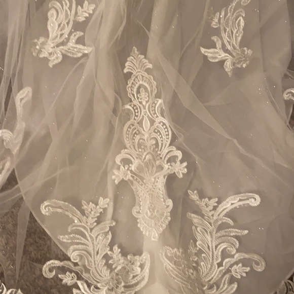 Wedding Dress-brand new, never worn not altered - Picture 11 of 16